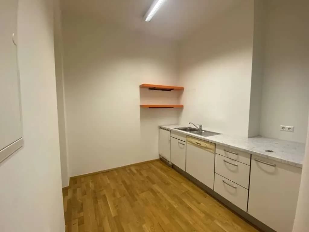 2-Zimmer-Gewerbeimmobilie mieten in Graz – 77 m², € 897 – Bild 10 von 20