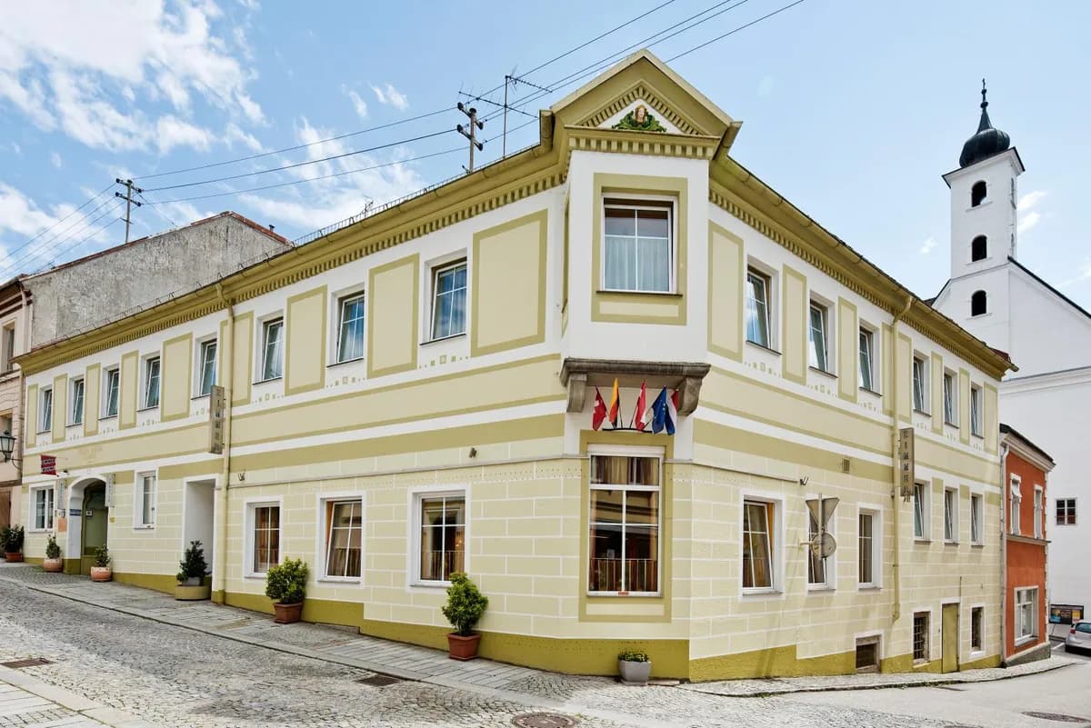 16-Zimmer-Gewerbeimmobilie kaufen in Perg – 774 m², € 685.000