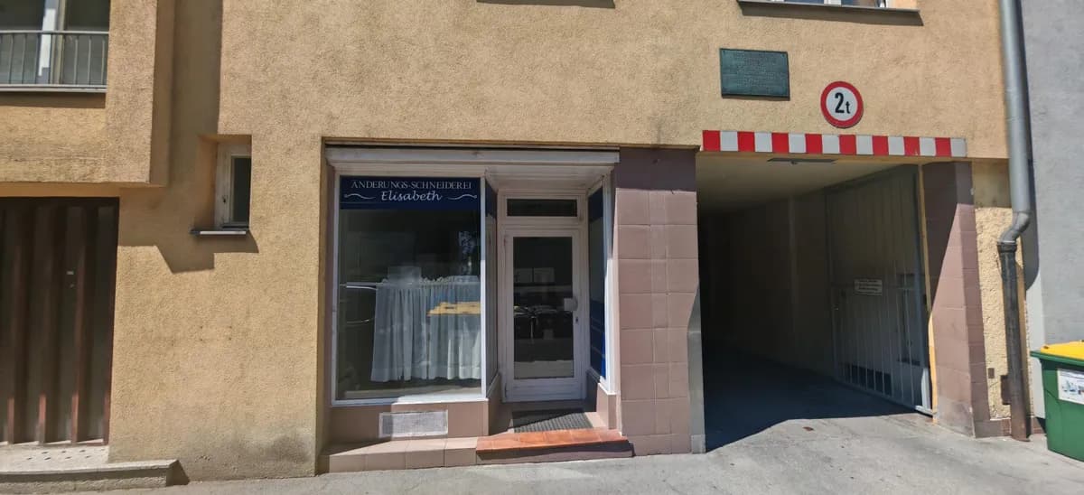 Gewerbeimmobilie mieten in Innsbruck – 41 m², € 1.133