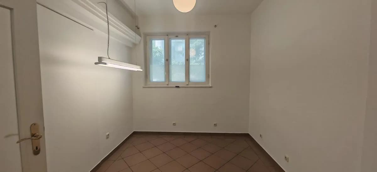 Gewerbeimmobilie mieten in Innsbruck – 41 m², € 1.133 – Bild 7 von 9