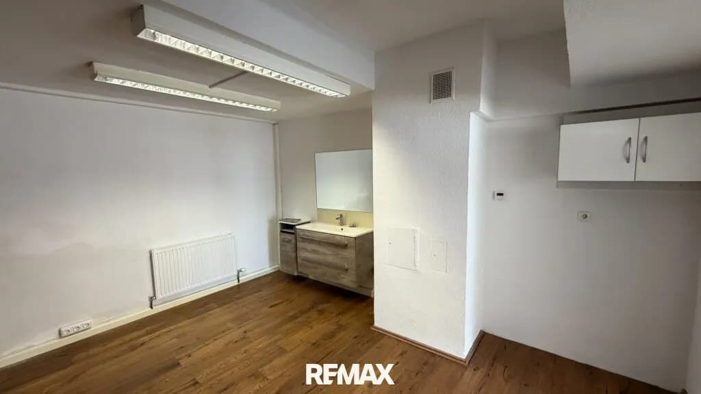 Gewerbeimmobilie kaufen in Vöcklabruck – 145 m², € 135.000 – Bild 7 von 23