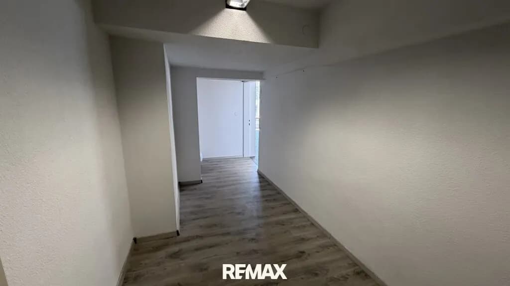 Gewerbeimmobilie kaufen in Vöcklabruck – 145 m², € 135.000 – Bild 8 von 23