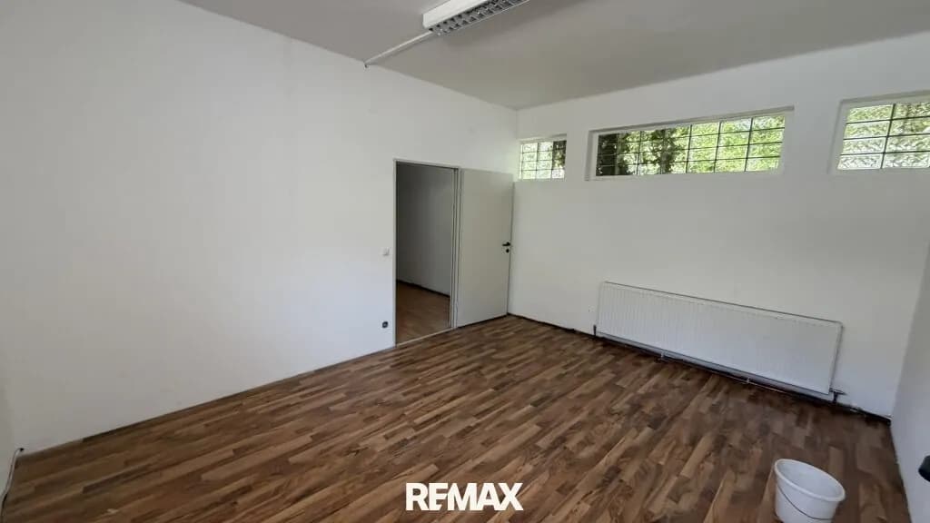 Gewerbeimmobilie kaufen in Vöcklabruck – 145 m², € 135.000 – Bild 12 von 23