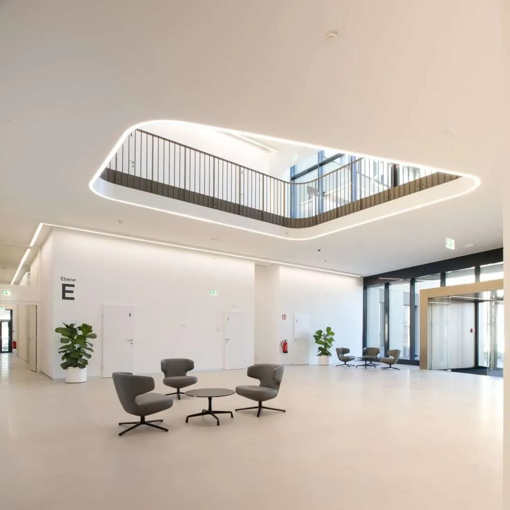 Gewerbeimmobilie mieten in Wien – 347 m², € 7.465