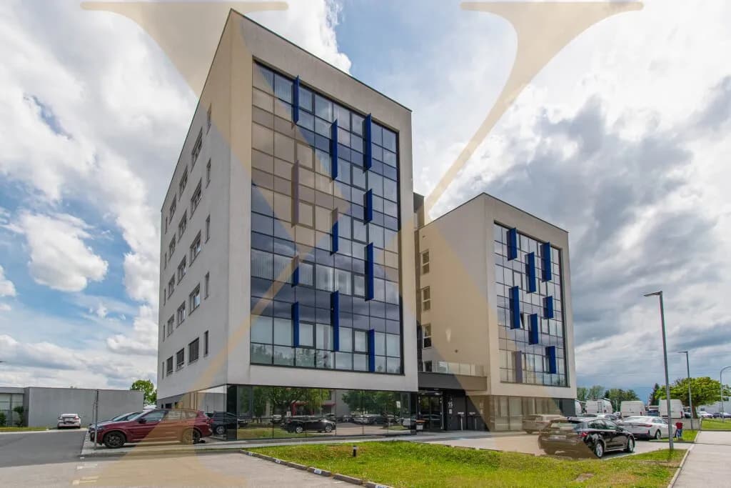Gewerbeimmobilie mieten in Linz Land – 351 m², € 5.008