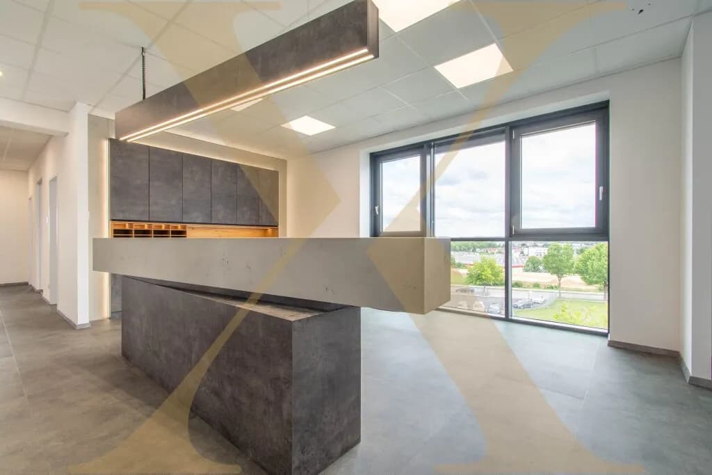 Gewerbeimmobilie mieten in Linz Land – 543 m², € 7.753