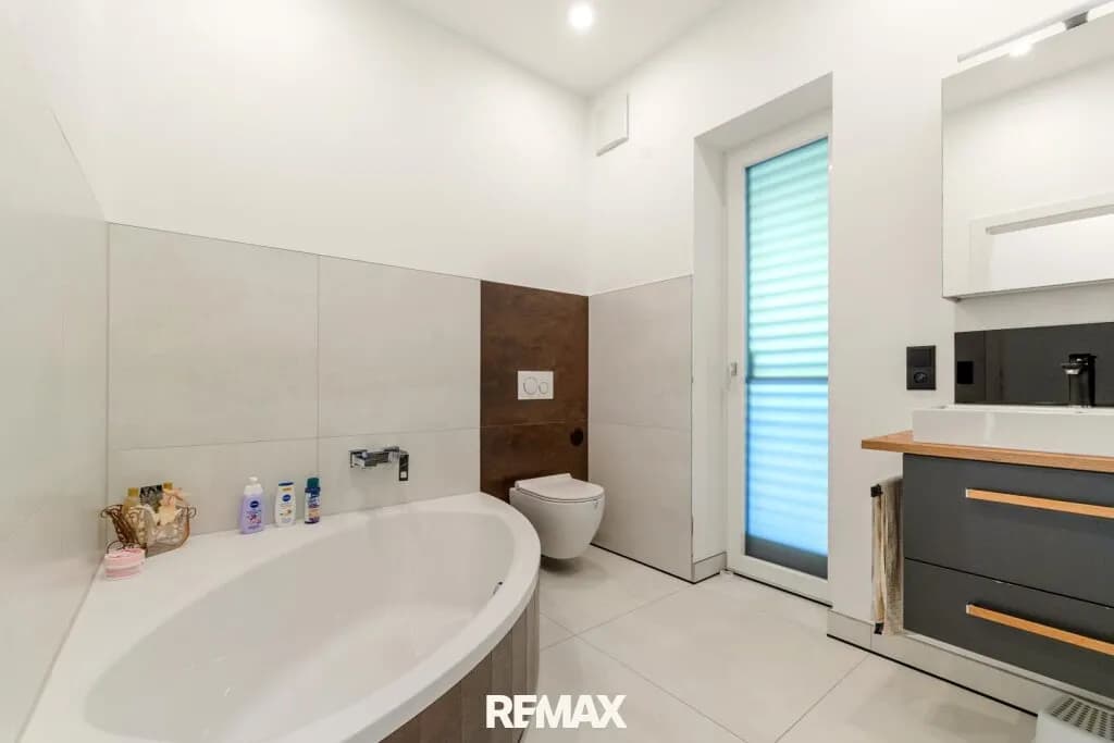 9-Zimmer-Gewerbeimmobilie kaufen in Südoststeiermark – 300 m², € 795.000 – Bild 10 von 35
