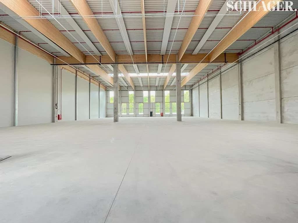 Gewerbeimmobilie mieten in Leibnitz – 4 800 m²