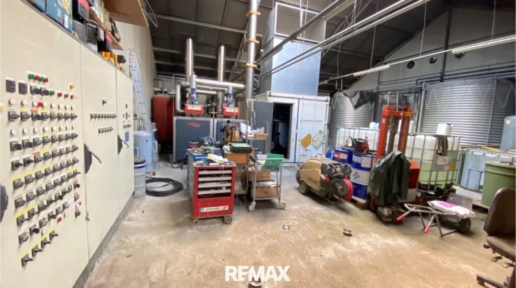 Gewerbeimmobilie kaufen in Vöcklabruck – 14 768 m², € 1.849.000 – Bild 15 von 26