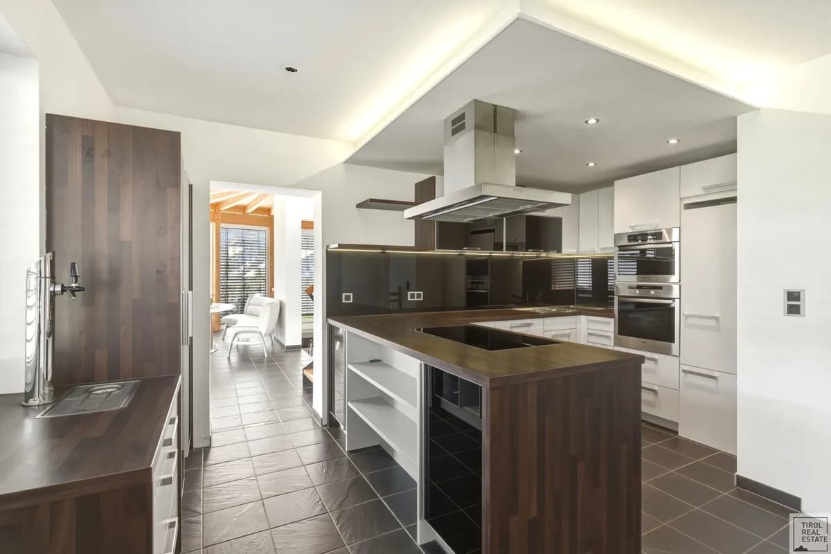 7-Zimmer-Haus kaufen in Innsbruck-Land – 192 m², € 1.795.000 – Bild 4 von 32