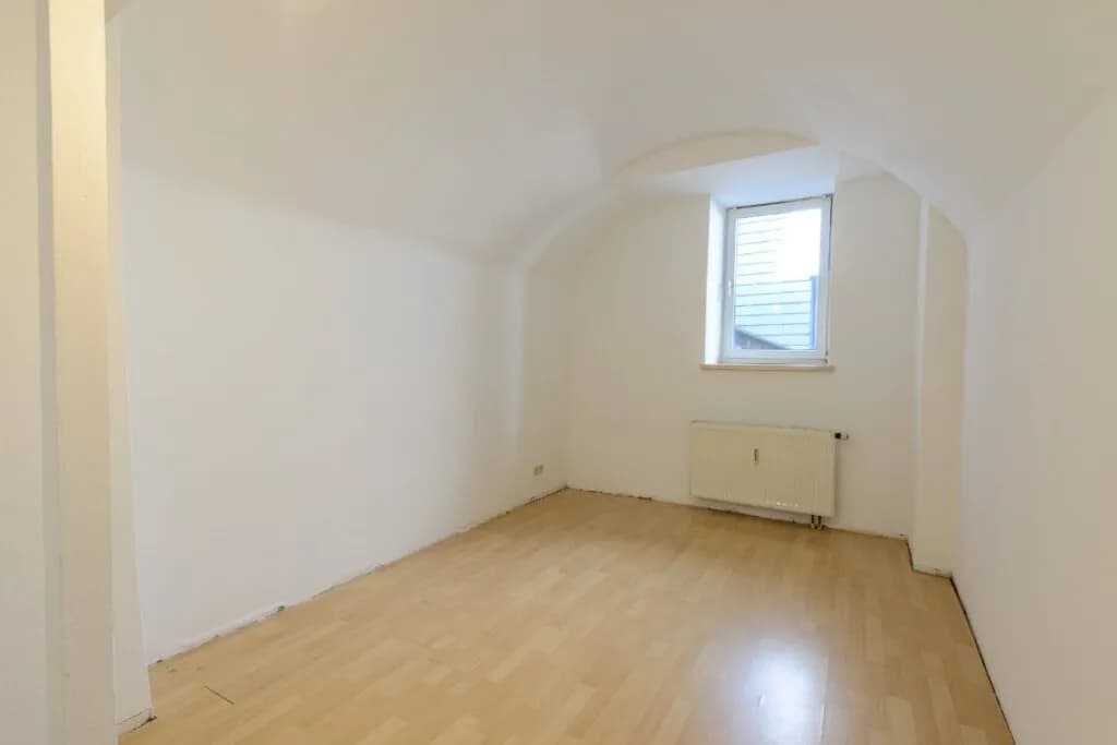 4-Zimmer-Wohnung kaufen in Gmunden – 97 m², € 230.000 – Bild 7 von 10