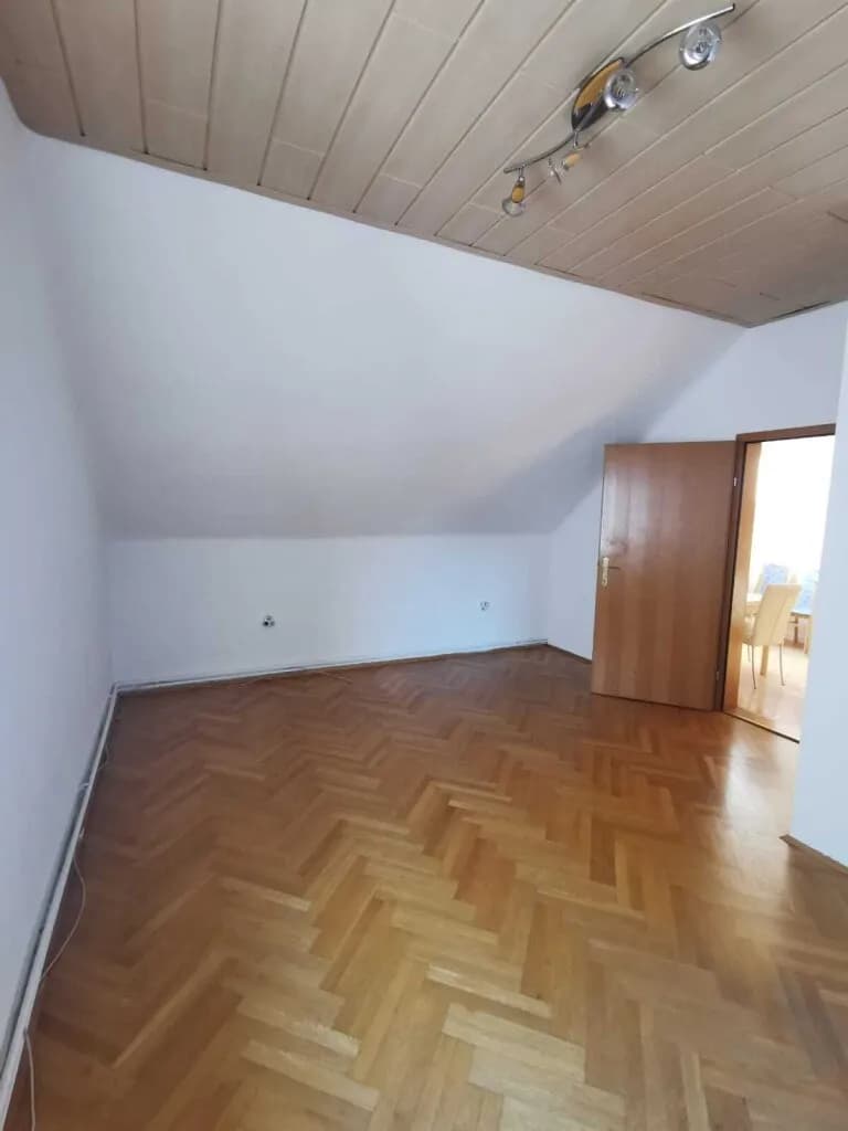 Wohnung mieten in Leoben – 84 m², € 491 – Bild 8 von 12