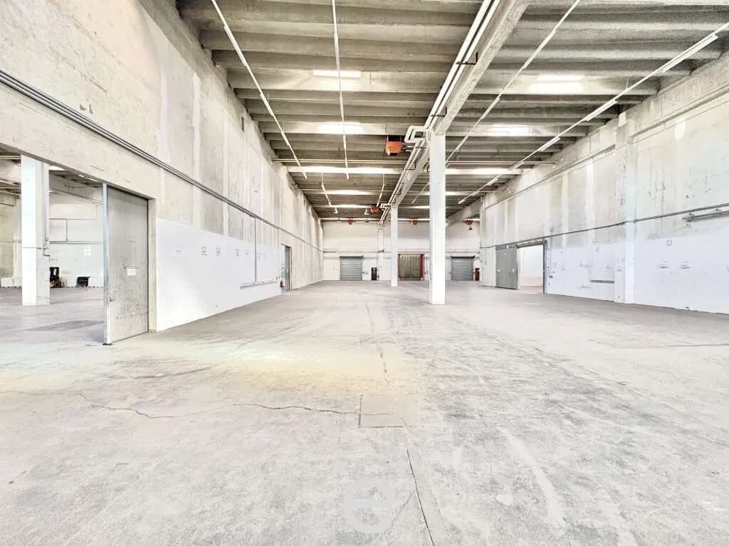 Gewerbeimmobilie mieten in Mödling – 4 238 m², € 39.674
