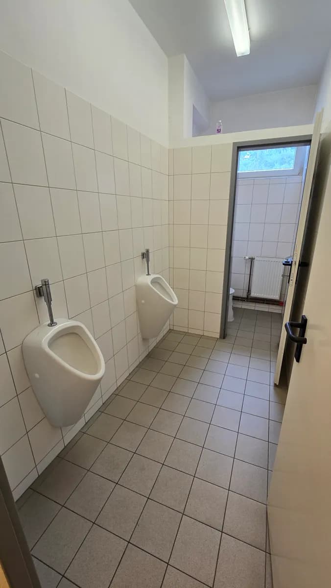 Gewerbeimmobilie mieten in Amstetten – 700 m², € 9 – Bild 4 von 5