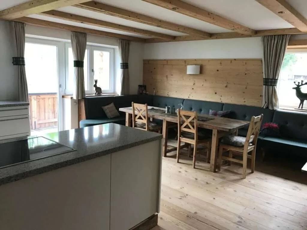 3-Zimmer-Wohnung mieten in Österreich – 108 m², € 2.500 – Bild 2 von 10