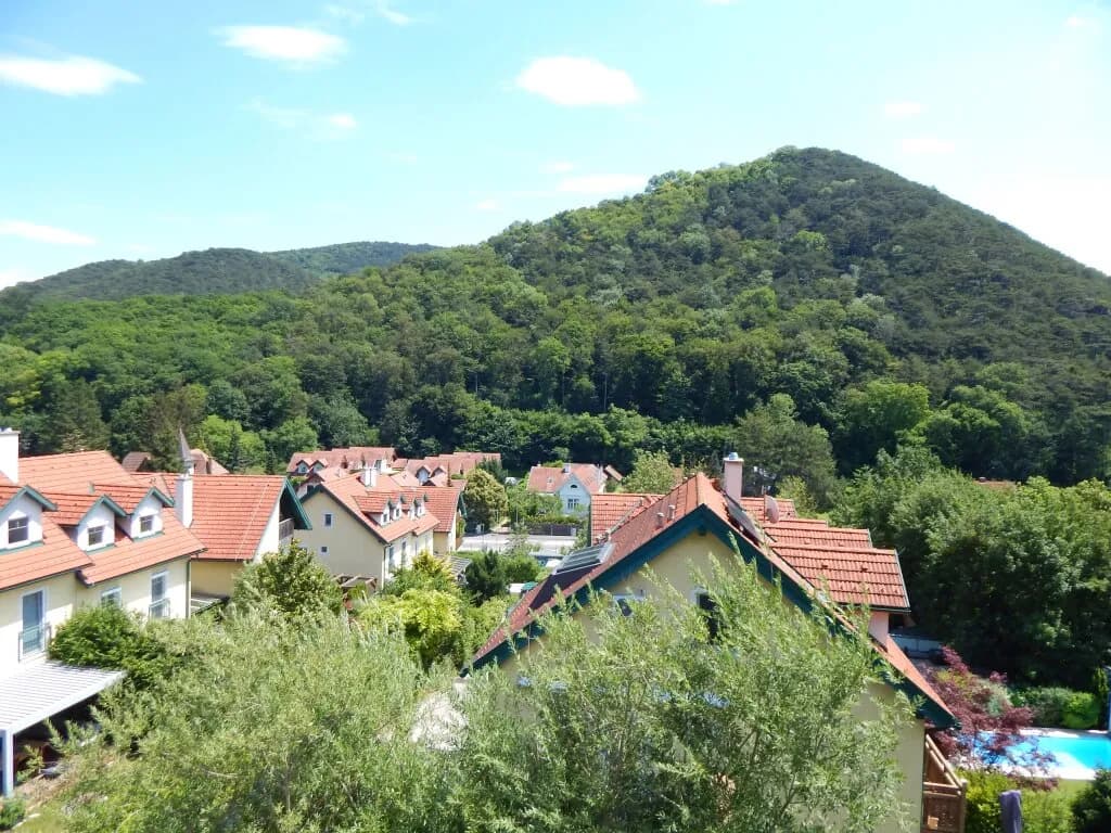 8-Zimmer-Haus kaufen in Mödling – 350 m², € 1.980.000 – Bild 2 von 38