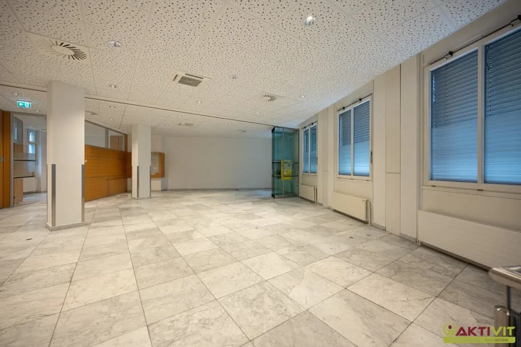 7-Zimmer-Gewerbeimmobilie mieten in Graz – 335 m², € 3.300 – Bild 2 von 46