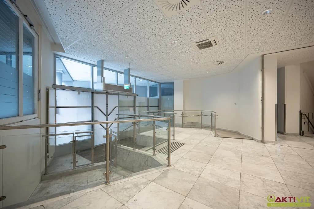7-Zimmer-Gewerbeimmobilie mieten in Graz – 335 m², € 3.300 – Bild 3 von 46