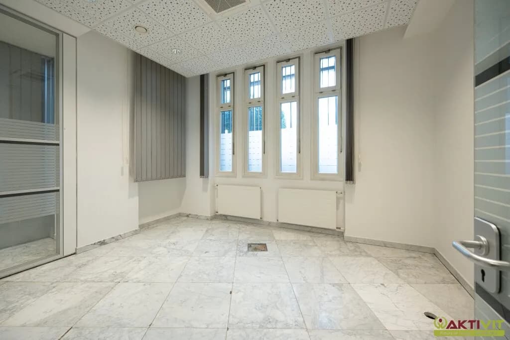 7-Zimmer-Gewerbeimmobilie mieten in Graz – 335 m², € 3.300 – Bild 17 von 46