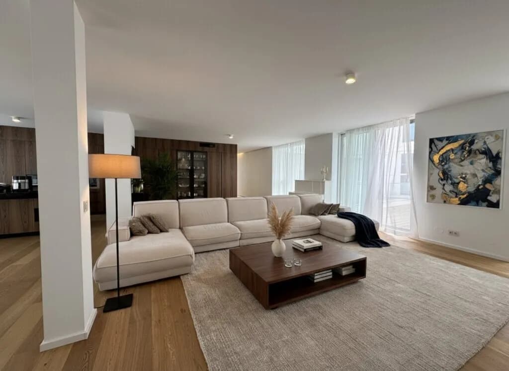 5-Zimmer-Wohnung mieten in Wien – 282,32 m², € 10.000