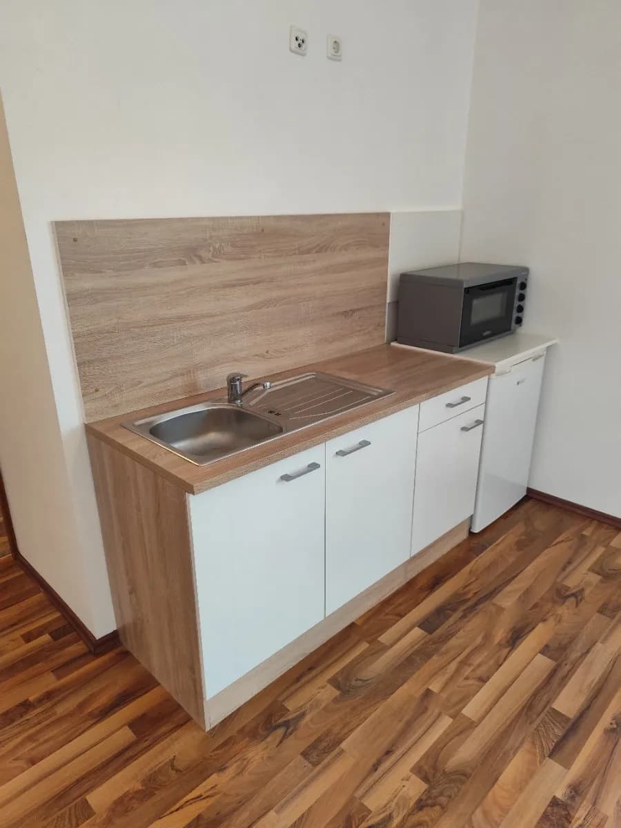 1-Zimmer-Wohnung mieten in Steyr – 17 m², € 450 – Bild 4 von 7