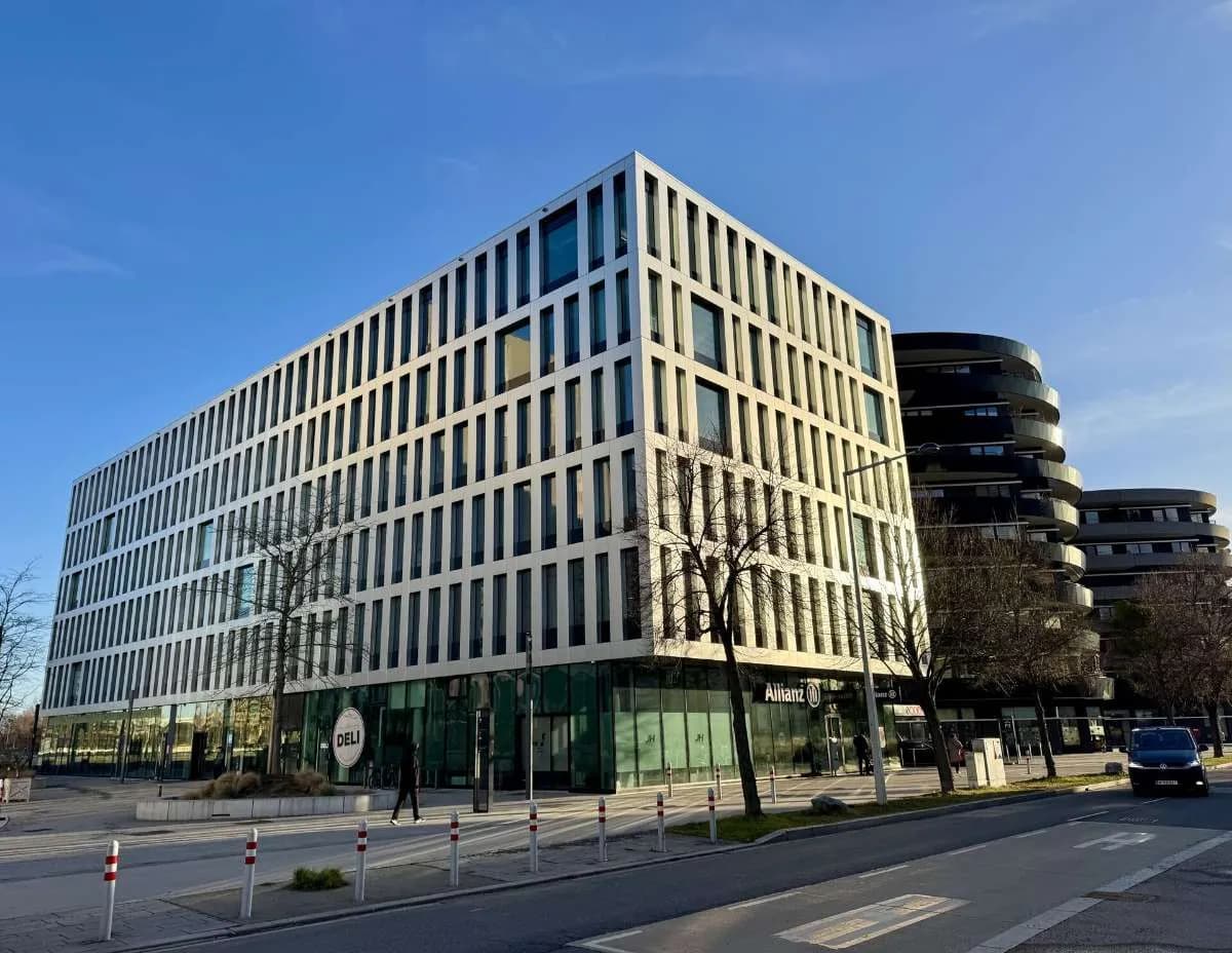 Gewerbeimmobilie mieten in Wien – 523 m², € 20