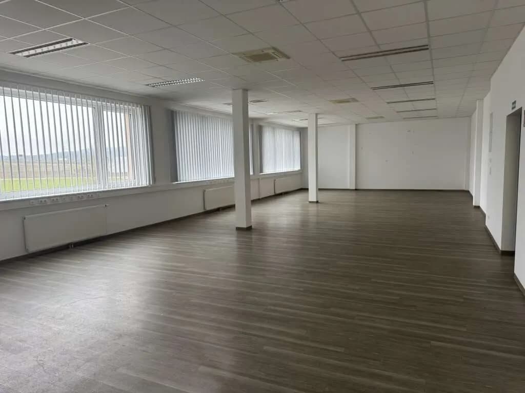 Gewerbeimmobilie mieten in Melk – 142 m², € 1.567