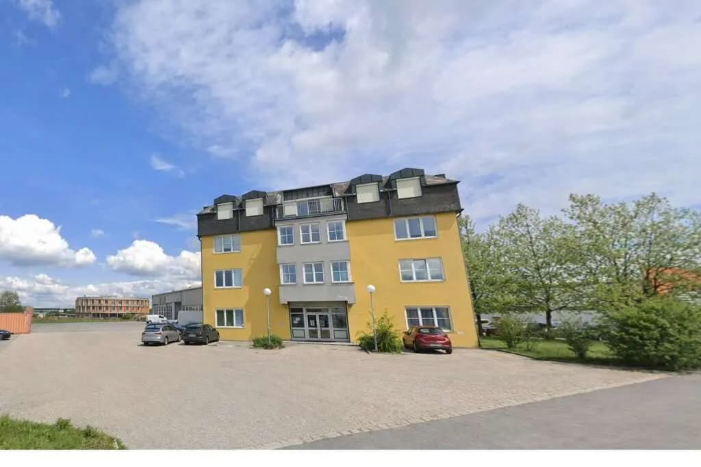 Gewerbeimmobilie mieten in Sankt Pölten – 269 m², € 2.446 – Bild 2 von 7