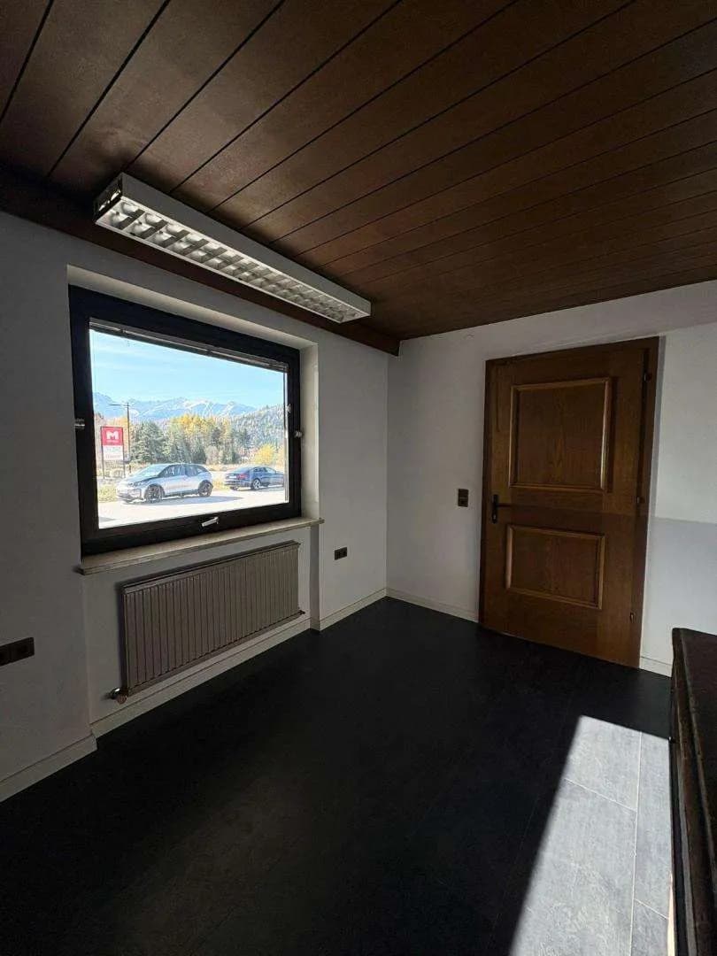 Gewerbeimmobilie mieten in Innsbruck-Land – 13 m², € 330