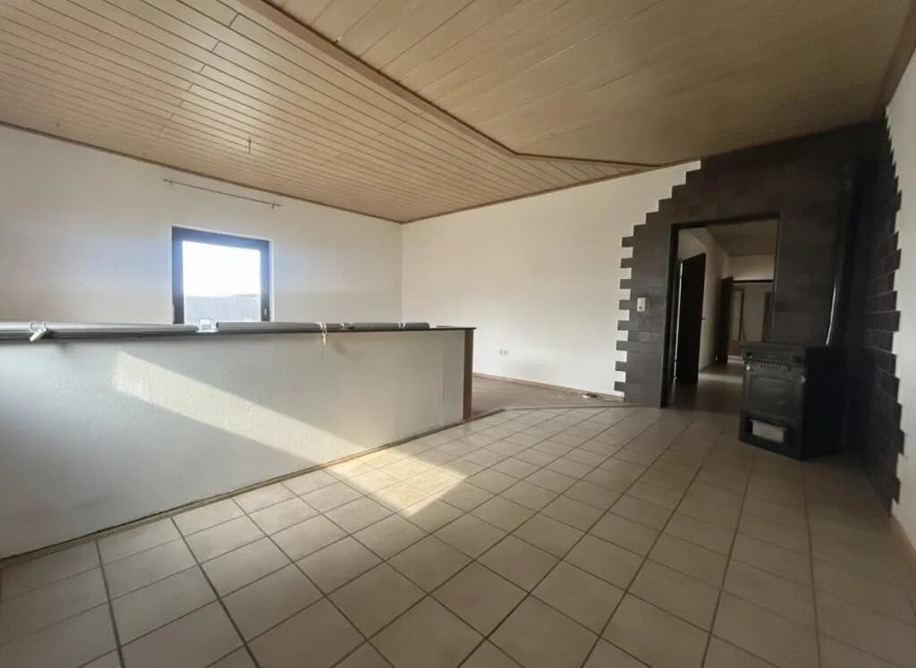 3-Zimmer-Wohnung mieten in Neunkirchen – 110 m², € 895 – Bild 5 von 21