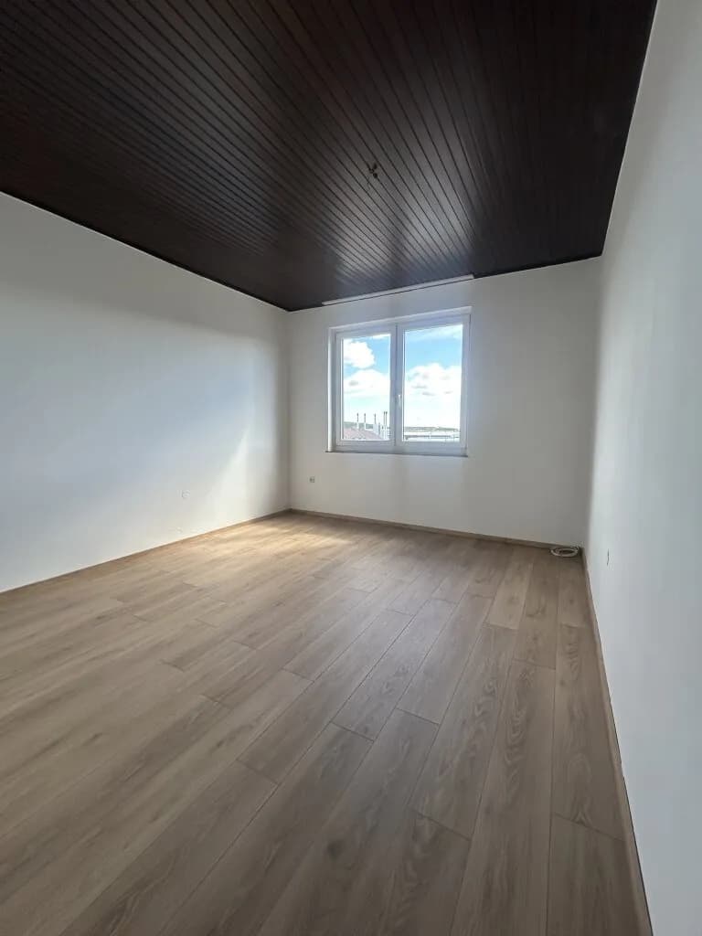 3-Zimmer-Wohnung mieten in Neunkirchen – 110 m², € 895 – Bild 9 von 21