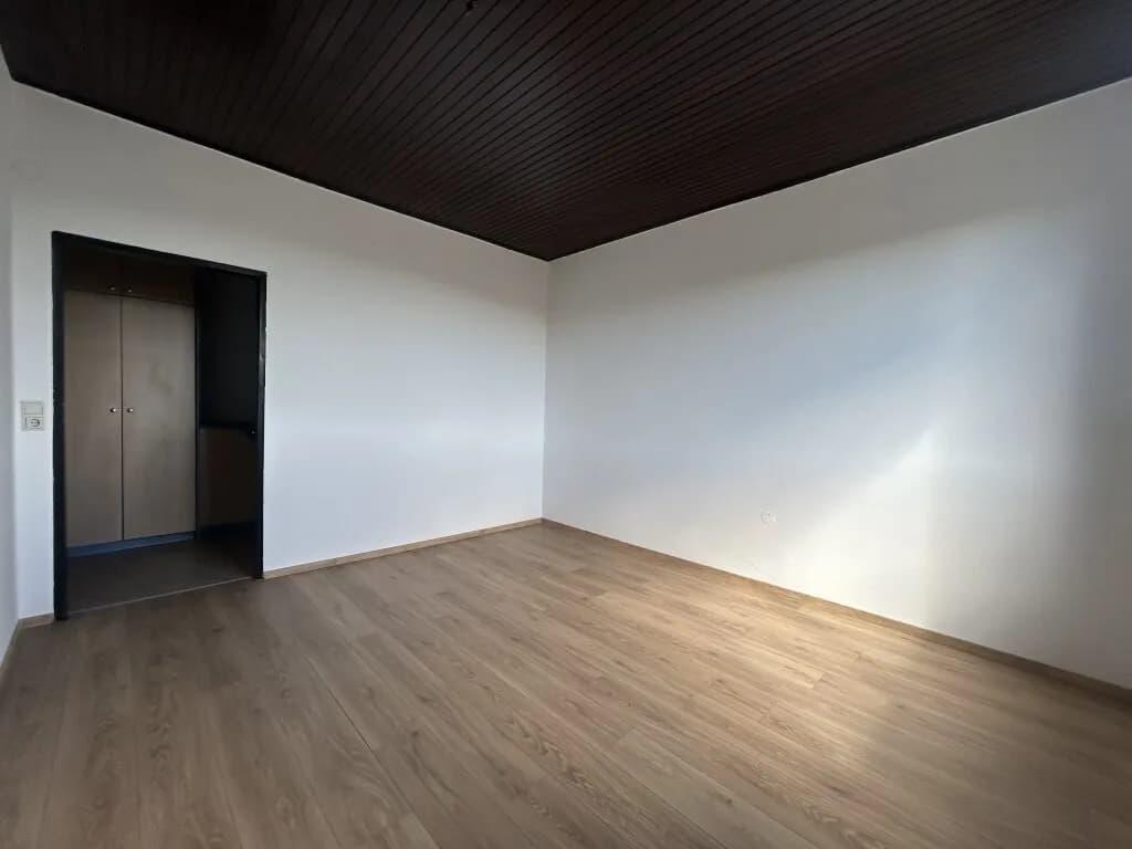 3-Zimmer-Wohnung mieten in Neunkirchen – 110 m², € 895 – Bild 11 von 21
