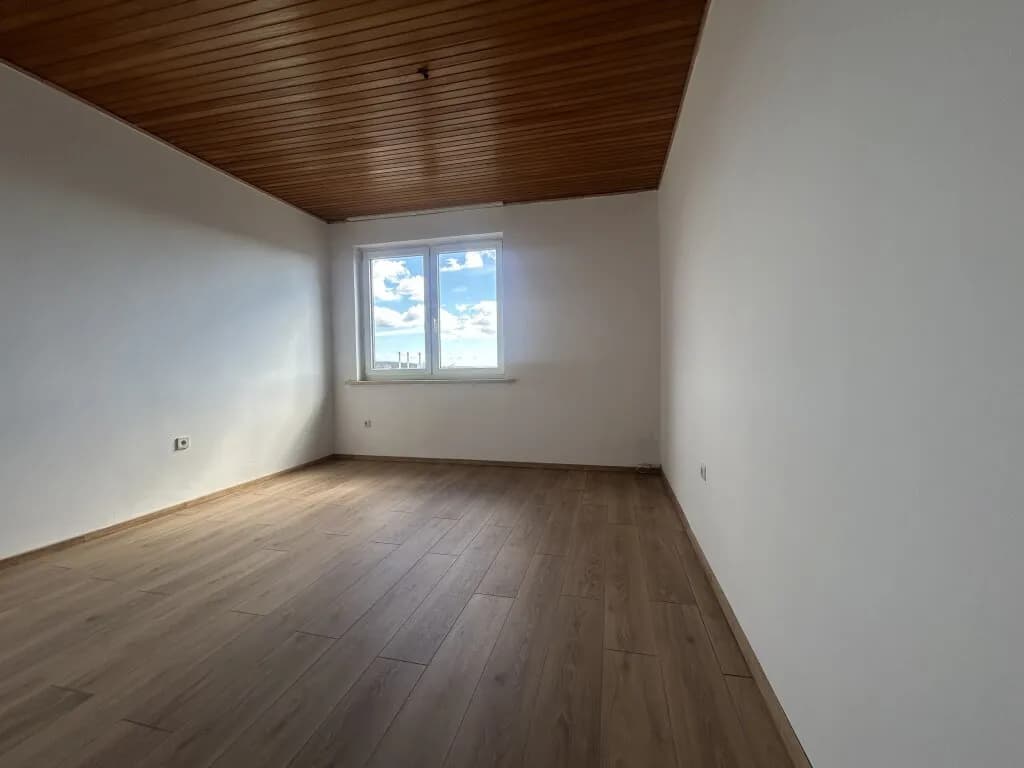 3-Zimmer-Wohnung mieten in Neunkirchen – 110 m², € 895 – Bild 12 von 21