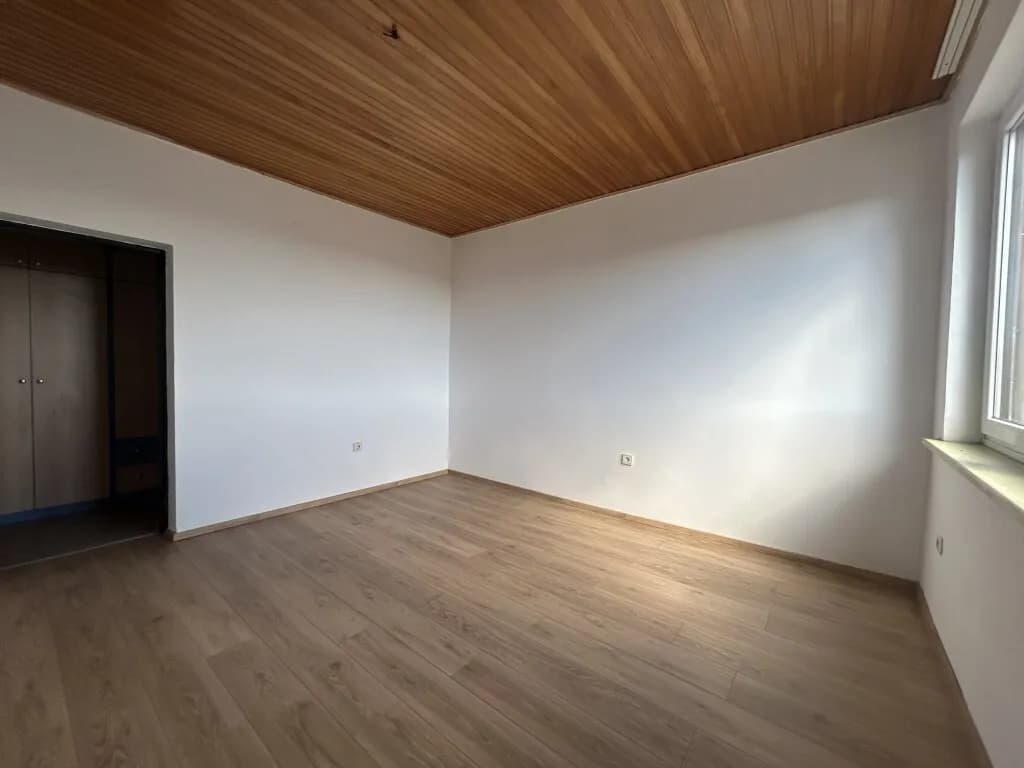 3-Zimmer-Wohnung mieten in Neunkirchen – 110 m², € 895 – Bild 13 von 21