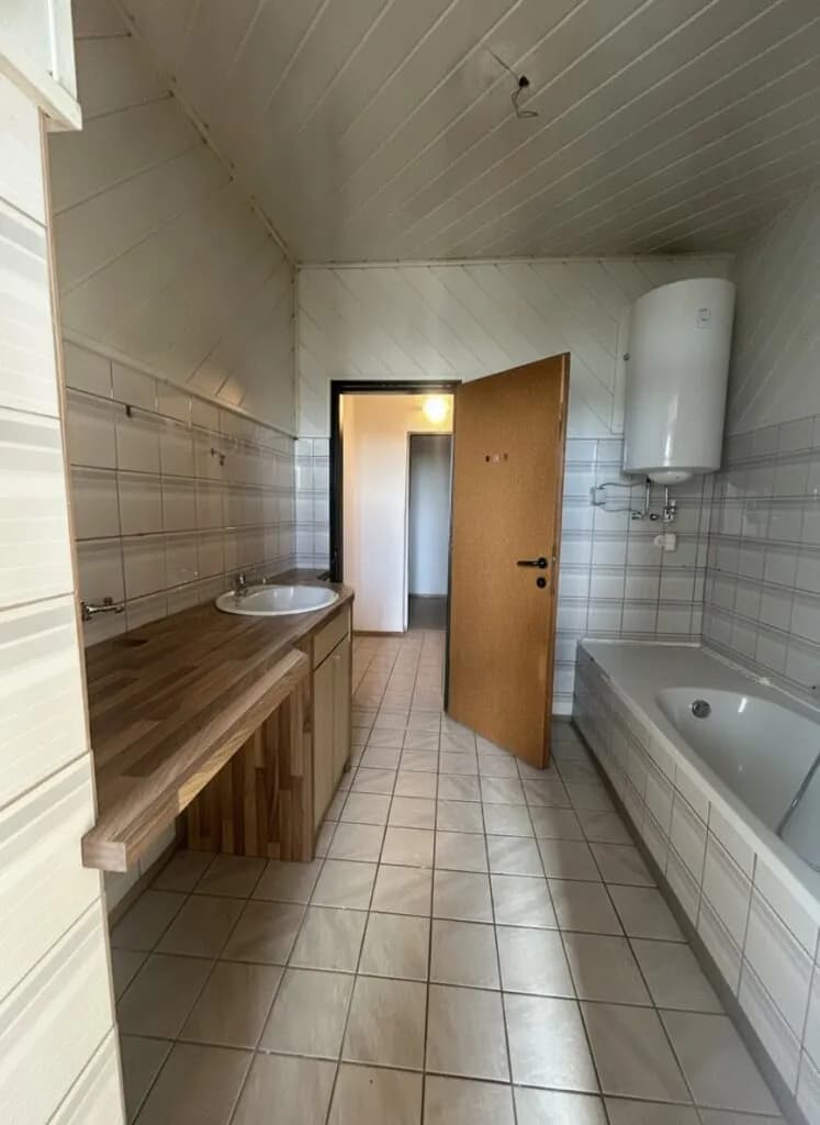 3-Zimmer-Wohnung mieten in Neunkirchen – 110 m², € 895 – Bild 21 von 21