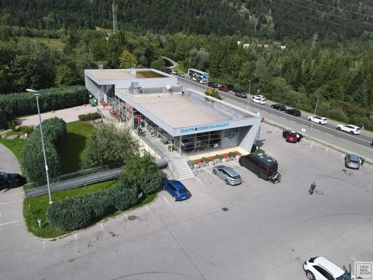 10-Zimmer-Gewerbeimmobilie kaufen in Reutte – 1 000 m², € 1.220.000 – Bild 2 von 19