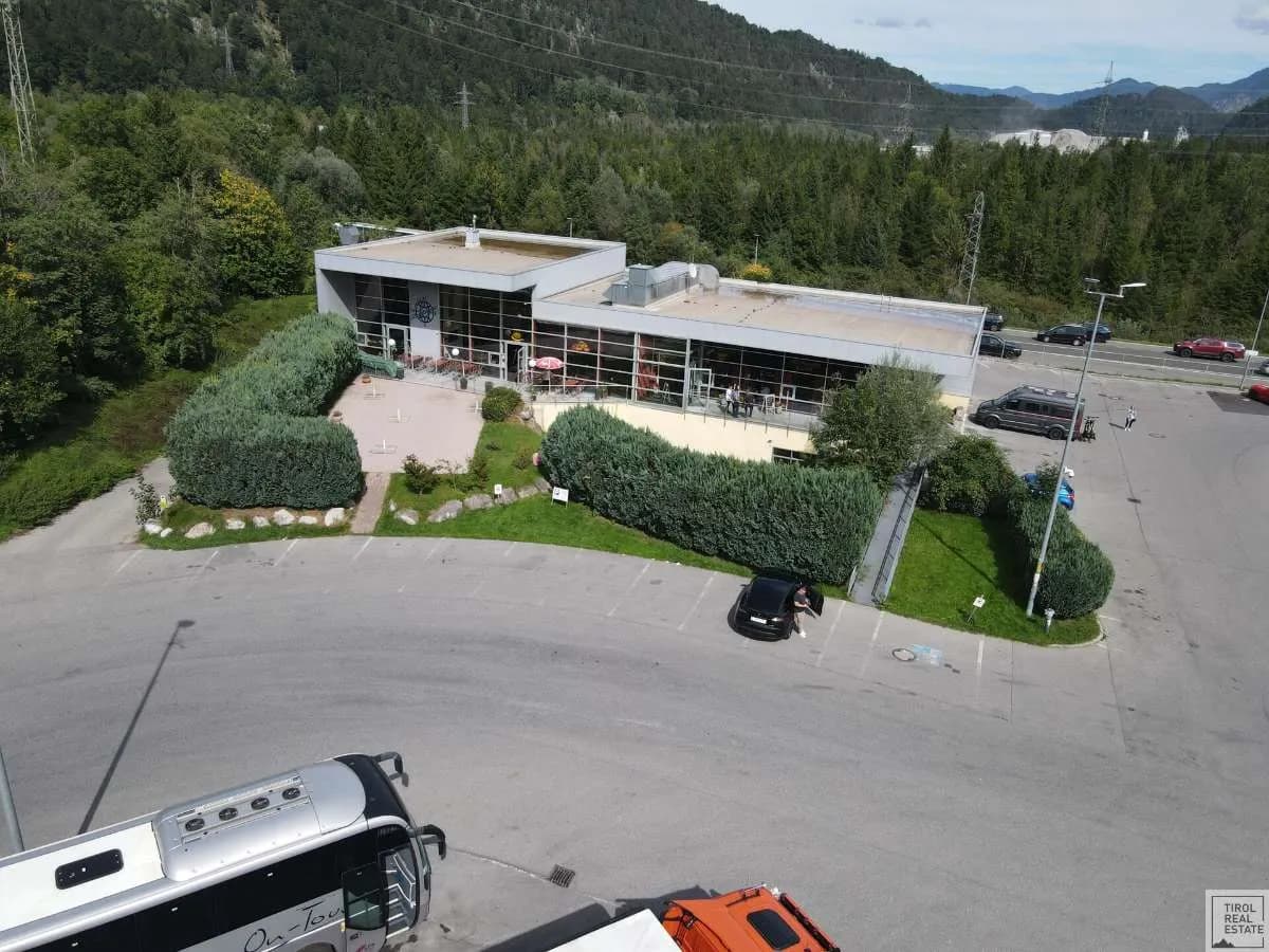 10-Zimmer-Gewerbeimmobilie kaufen in Reutte – 1 000 m², € 1.220.000 – Bild 3 von 19
