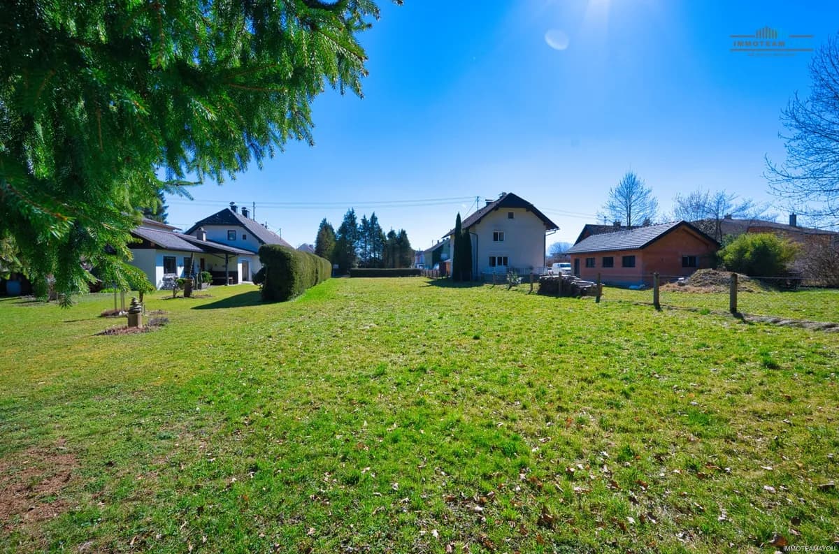 Grundstück kaufen in Vöcklabruck – 1 040 m², € 169.000 – Bild 2 von 14
