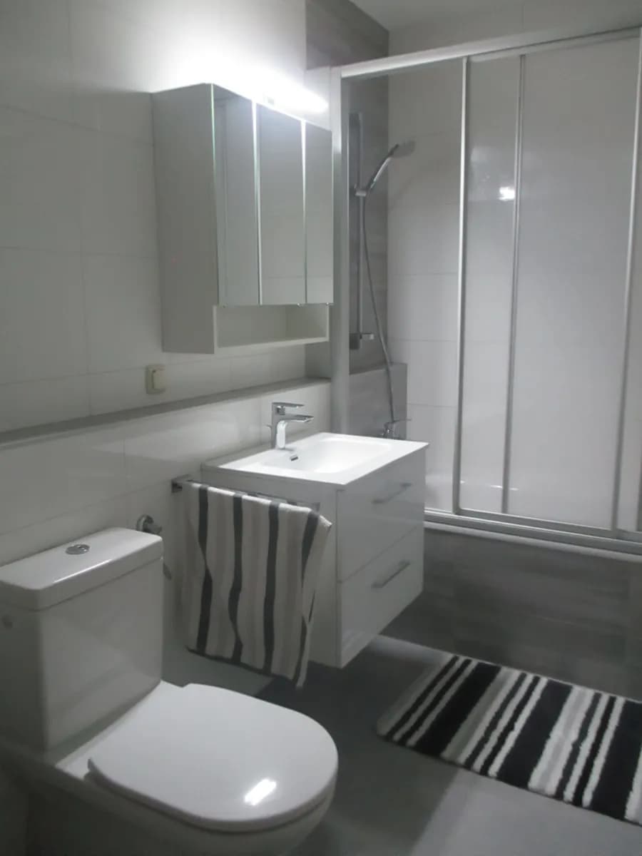 2-Zimmer-Wohnung mieten in Vöcklabruck – 48 m², € 725 – Bild 2 von 9
