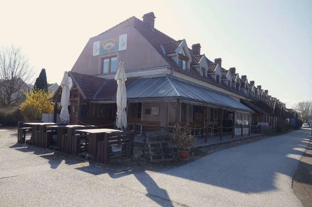 Gewerbeimmobilie kaufen in Wiener Neustadt Land – 136 m², € 275.000