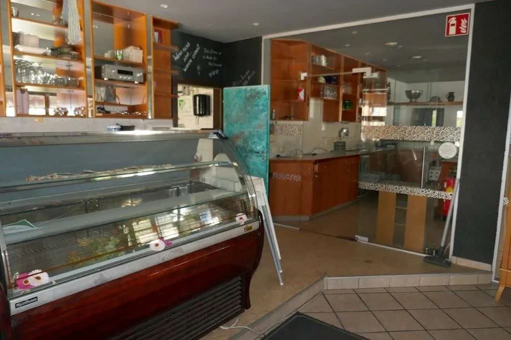 Gewerbeimmobilie kaufen in Wiener Neustadt Land – 136 m², € 275.000 – Bild 2 von 3