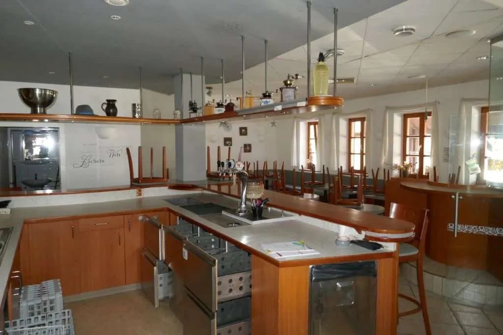 Gewerbeimmobilie kaufen in Wiener Neustadt Land – 136 m², € 275.000 – Bild 3 von 3