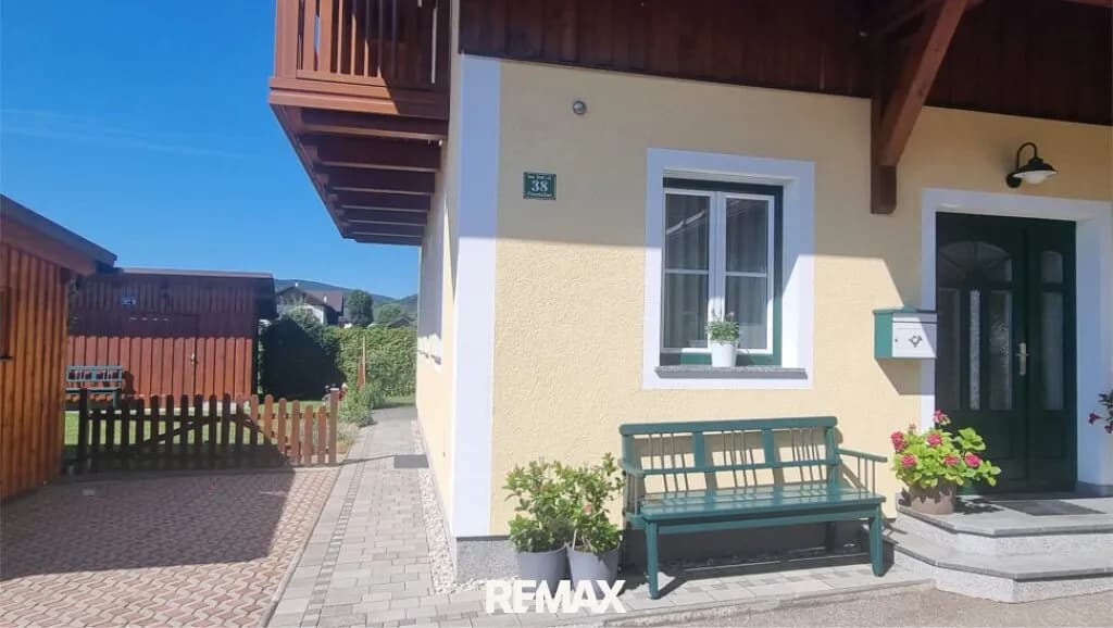 8-Zimmer-Haus kaufen in Vöcklabruck – 172 m², € 549.000 – Bild 3 von 23