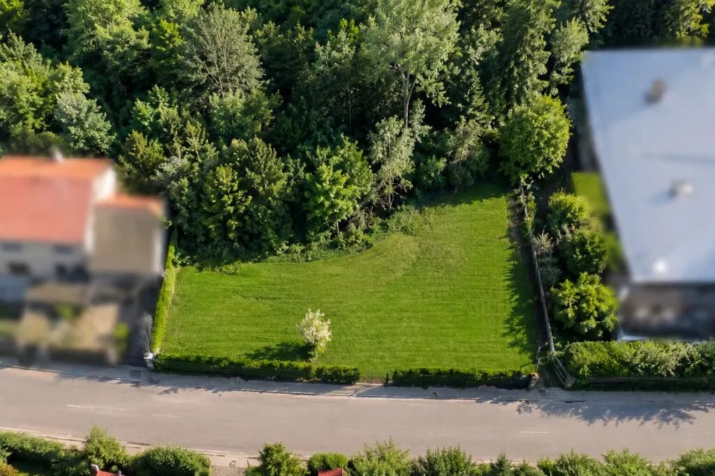 Grundstück kaufen in Tulln – 1 000 m², € 349.000