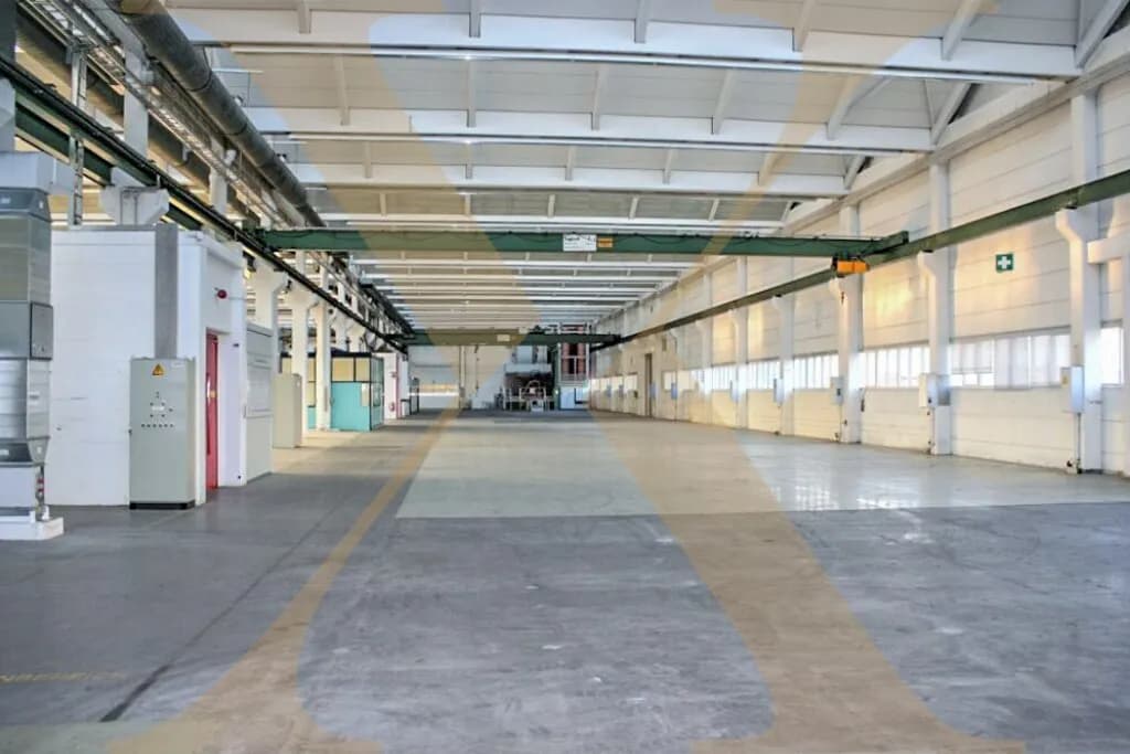 Gewerbeimmobilie mieten in Linz Land – 6 380 m²