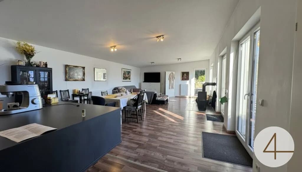 Haus kaufen in Hollabrunn – 221 m², € 300.000 – Bild 4 von 20
