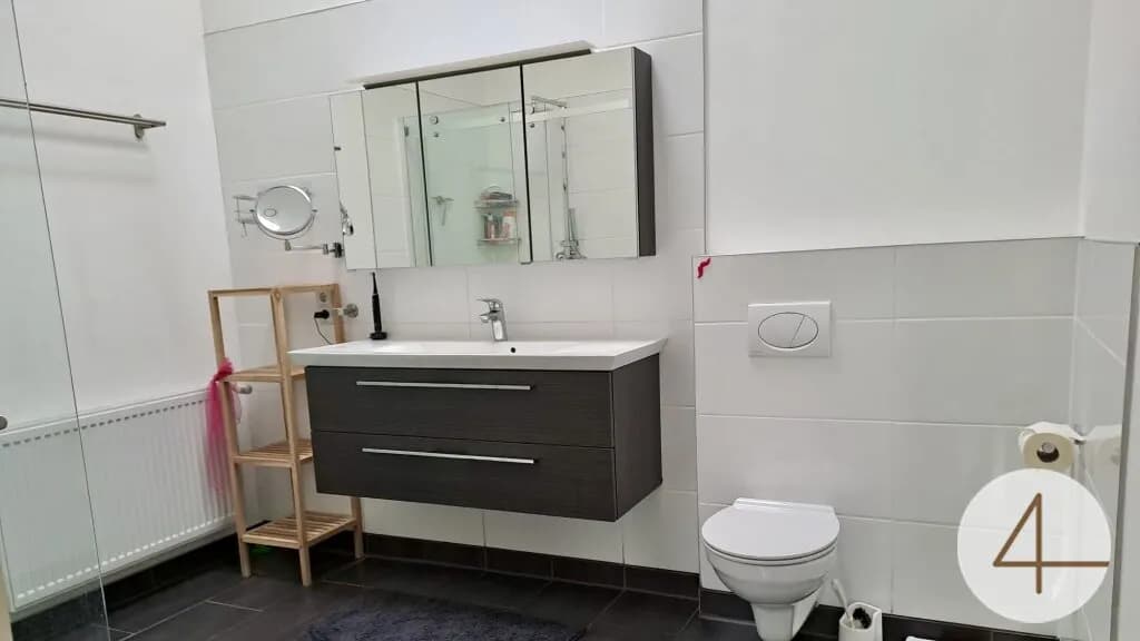Haus kaufen in Hollabrunn – 221 m², € 300.000 – Bild 8 von 20