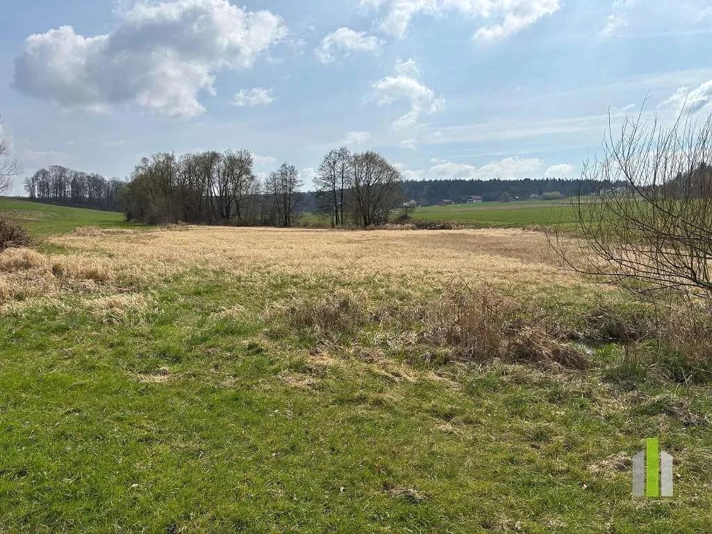 Grundstück kaufen in Braunau am Inn – 21 582 m², € 205.000