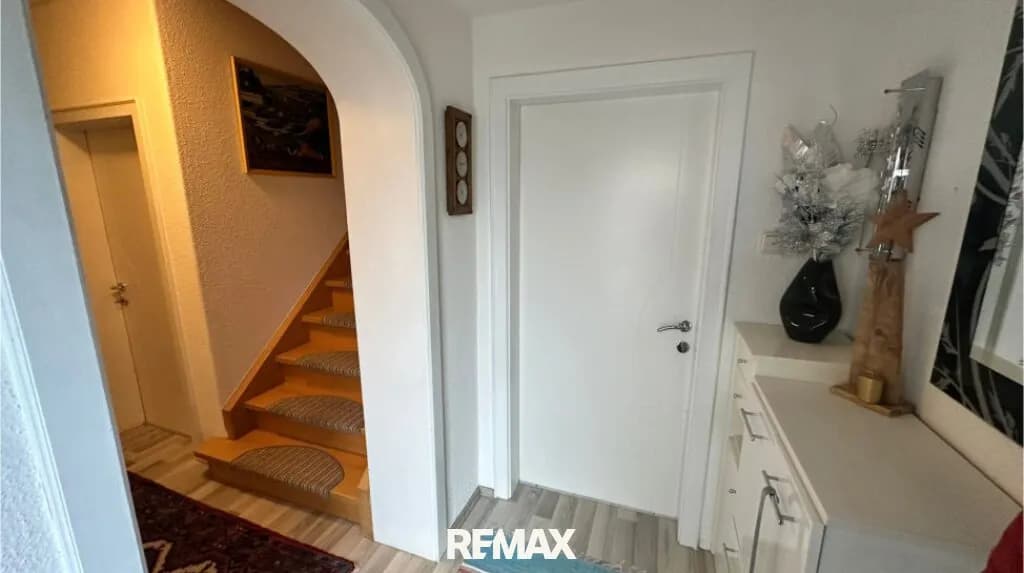 8-Zimmer-Gewerbeimmobilie kaufen in Vöcklabruck – 274 m², € 670.000 – Bild 3 von 38