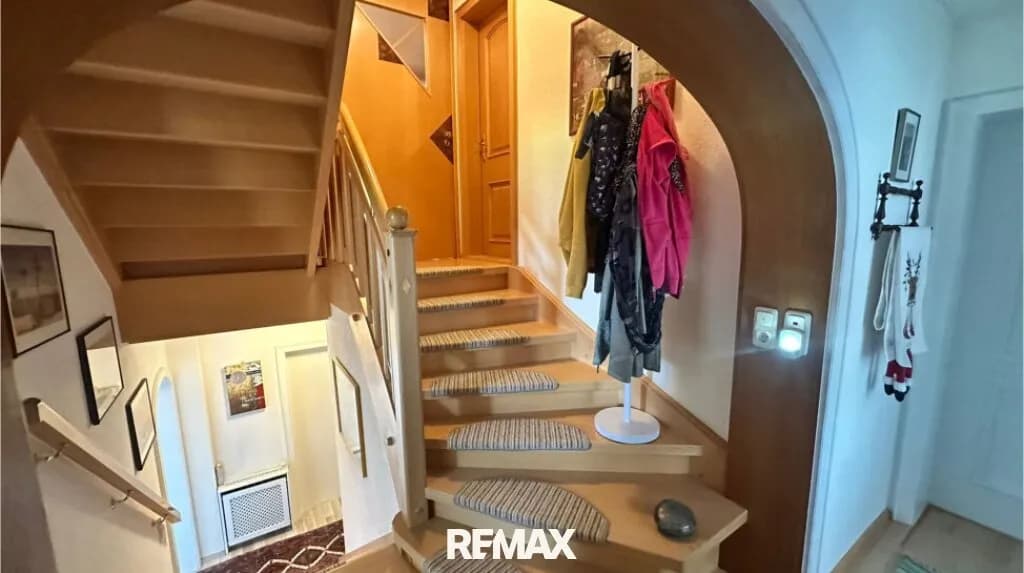 8-Zimmer-Gewerbeimmobilie kaufen in Vöcklabruck – 274 m², € 670.000 – Bild 9 von 38